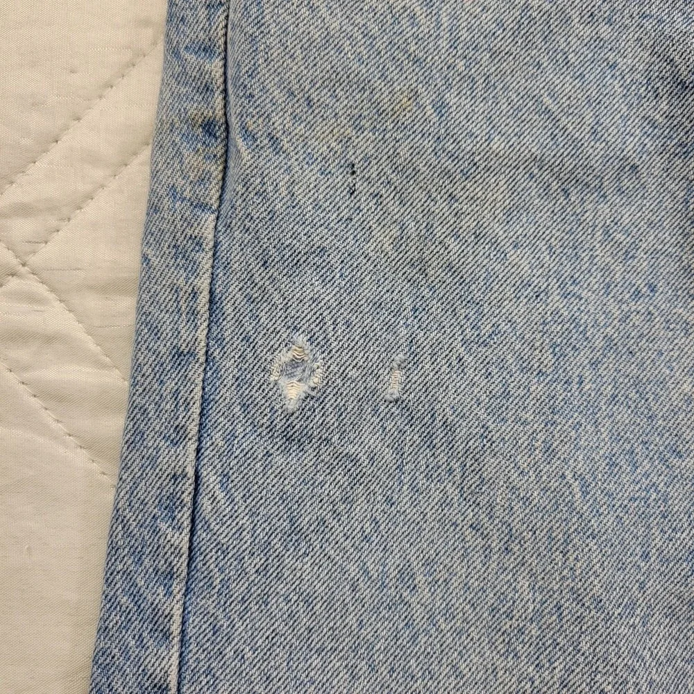 berkley‎ jensen stained and distressed blue jeans size 30X29